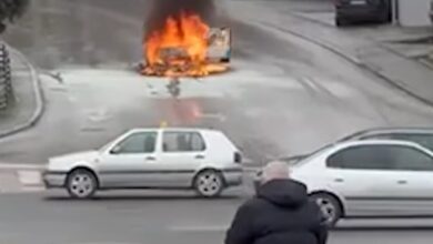 Photo of Гори автомобил среде улица во Скопје (ФОТО)
