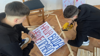 Photo of Младите од Блатец на протест: Ќе го блокираат патот Виница – Берово поради хидроцентралата