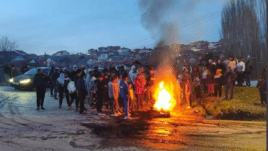 Photo of Плетвар затворен поради протест, поставени гуми и возила