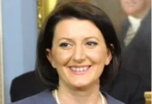 Photo of Поранешната косовска претседателка Атифете Јахјага негира каква било поврзаност со досието Епштајн