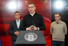 Photo of Мицкоски: Постигнат е договор, околу 11 000 административци ќе земат покачување на платите од скоро 40 отсто до 2028 година