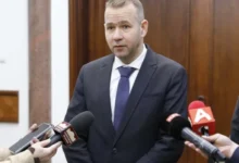 Photo of Бунфорт: С. Македонија неправедно веќе 20 години „седи на оградата“ на ЕУ