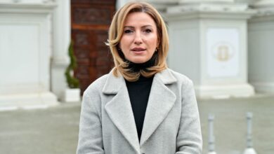 Photo of (ВИДЕО) Мицкоски со владин авион на море – работниците на протест со празни џебови