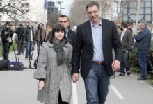 Photo of Реакции по нападите врз семејството на Александар Вучиќ: Само нечовечки отпад може да нападне нечие дете!