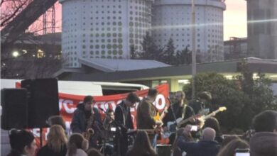 Photo of (ВИДЕО) „Блокада фест“ пред Титан Усје – протест со жива свирка