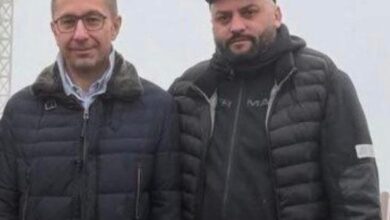Photo of СДСМ: Дали Симе од сликите со Мицкоски е поврзан со дрогата од 5 тони?