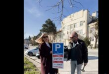 Photo of (ВИДЕО) Градоначалникот на Битола доби паркинг место за да не паркира повеќе бесплатно