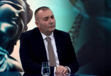 Photo of Камбовски: Сметам дека тоа што брат на в.д. претседателката на Кривичен е осомничен во предмет за „Пулс“ не е пречка таа да ја извршува функцијата