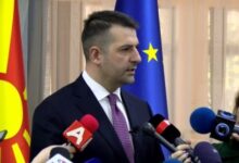 Photo of Томовски вели „треба да се набави нов авион“, од СДСМ порачаа: Работниците немаат за леб, Владата ќе купува авион за Мицкоски!