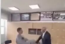 Photo of ВИДЕО: Летаат шамари и клоци – ученик се степа со наставник во Приштина