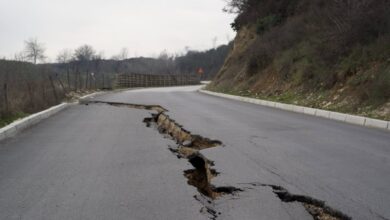 Photo of Распука асфалтот на патот кон Теферич, итно е затворен за сообраќај