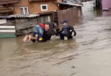 Photo of Драматични сцени во Кичево: Евакуирани неподвижни лица, мештаните ги спасуваат и животните