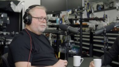 Photo of Поранешен директор во „Мајкрософт“ му пишувал на Епштајн дека сопругата и ќерката на Путин биле на неговата јахта