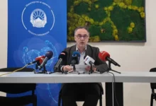 Photo of Алиу: Хартијата оди во минатото – Медицинската документација ќе се води дигитално, се подобрува пристапот на граѓаните до нивното здравствено досие