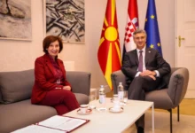 Photo of Средба Сиљановска-Давкова – Пленковиќ:  Одличните билатерални односи се засновани на меѓусебна почит и доверба