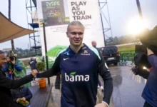 Photo of Халанд купи книга за 118.000 евра и ја подари