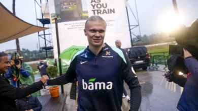 Photo of Халанд купи книга за 118.000 евра и ја подари