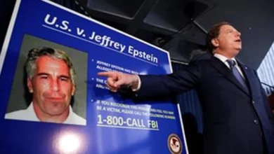 Photo of Преживеани жртви на Епстин ги тужат Министерството за правда на САД и Гугл