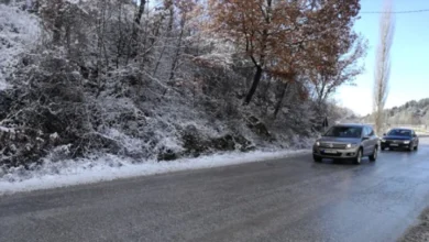 Photo of Врнежи од снег со слаб интензитет на Попова Шапка, сообраќајот се одвива непречено