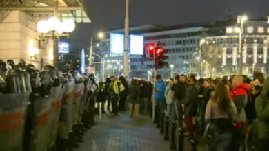 Photo of Протести во центарот на Белград по влегувањето на полицијата во Ректоратот на Универзитетот
