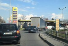 Photo of ФОТО: Гужви на бензинските, Мицкоски ја утна прогнозата ека ќе се намалат горивата