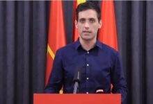 Photo of Мециновиќ кон Николоски: Ќе го претворите народот во киријаши додека олигархијата гради и профитира