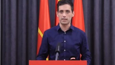 Photo of Мециновиќ кон Николоски: Ќе го претворите народот во киријаши додека олигархијата гради и профитира