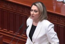 Photo of Ајдари: Документите денес пристигнуваат само на македонски, за време на Џафери беа двојазични