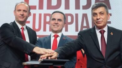 Photo of ВЛЕН: Овој состав на Уставниот Суд се однесува како југословенска политичка елита