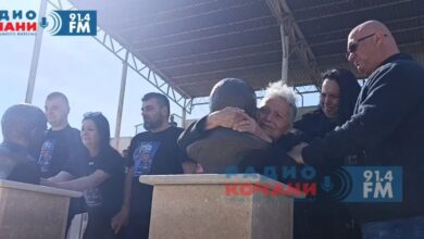 Photo of Томас и Александар, навивачи на ФК Осогово кои загинаа во пожарот добија бисти на Градскиот стадион