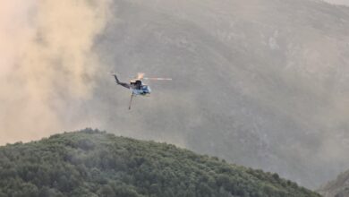 Photo of Два армиски хеликоптери го гаснат пожарот на Јабланица