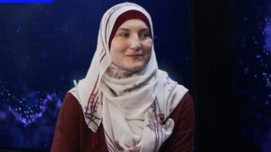 Photo of Земи ги децата и бегај,овде нема кој да те штити. Активистката Смаиловиќ пријавила насилник,на крај полицијата нејзе ја распрашувала дали го вознемирувала