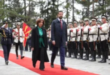 Photo of Сиљановска-Давкова го пречека Милатовиќ со највисоки почести во Вила „Водно“