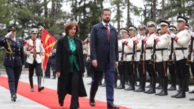 Photo of Сиљановска-Давкова го пречека Милатовиќ со највисоки почести во Вила „Водно“