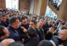 Photo of (Видео) Драма во Ереван: Верници и Попови се тепаа со Премиерот и неговото обезбедување – Пашињан во отворена војна со најстарата христијанска институција