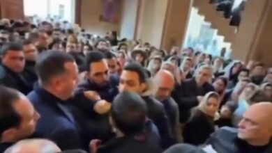 Photo of (Видео) Драма во Ереван: Верници и Попови се тепаа со Премиерот и неговото обезбедување – Пашињан во отворена војна со најстарата христијанска институција