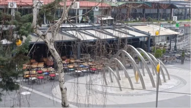 Photo of Угостителите од Трговскиот центар во Кочани ги отстрануваат терасите од јавната површина