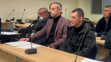 Photo of (ВИДЕО) Стојанче седна на обвинителна клупа, обвинет е за насилство и смрт на Ивана и Катја