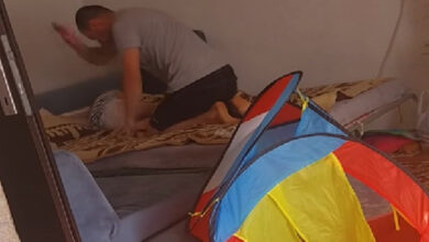 Photo of Мајката која го сними сопругот како го тепа детето: Слободно се шета, му следува викенд, не е ли опасен за децата и за мене?