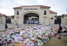 Photo of Судот го одби барањето на убиецот од Бонди Бич да не се објавува иднетитетот на неговите најблиски