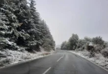 Photo of АМСМ: На Попова Шапка врнежи од снег кој не се задржува на коловозот, Во Крушево намалена видливост поради магла
