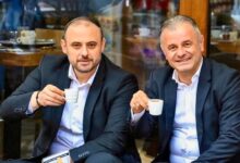 Photo of Арсовска: Орце по наредба на уплашените Изет и Висар патеките и седиштата на отворено ги пријавил како дивоградба