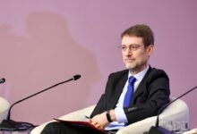 Photo of Албанската опозиција бара оставка од шефот на дипломатијата оти наводно употребил навредлива реторика кон Албанците во Македонија