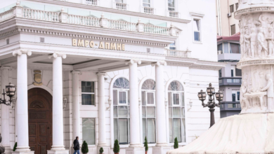 Photo of ВМРО-ДПМНЕ: СДСМ е „Алиса во земјата на чудата“, партијата тоне во бездна