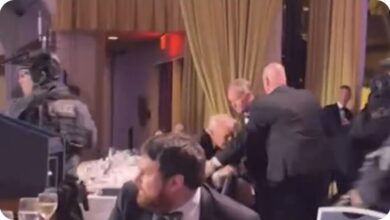 Photo of Агентот ранет на вечерата со Трамп пуштен дома: „Панцирот спречи трагедија“