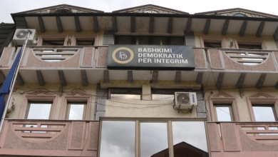 Photo of ДУИ: ВЛЕН падна на испитот за достоинство – наместо да ги бранат студентите, ги оправдуваат тие што сакаат да го потчинат албанскиот јазик