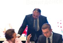 Photo of Во хотел Хилтон премиерот ги угости со Велигденски ручек функионерите од власта,бизнисмени, верските поглавари и новинари