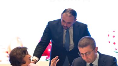 Photo of Во хотел Хилтон премиерот ги угости со Велигденски ручек функионерите од власта,бизнисмени, верските поглавари и новинари