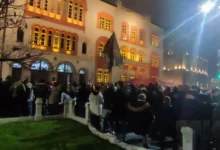 Photo of Протести во центарот на Белград по влегувањето на полицијата во Ректоратот на Универзитетот