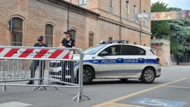 Photo of Филмски грабеж во Неапол – крадци носеле маски со ликови од актери, држеле 25 заложници и избегале